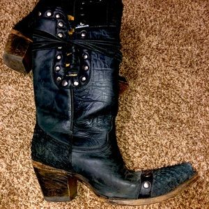 Corral boots